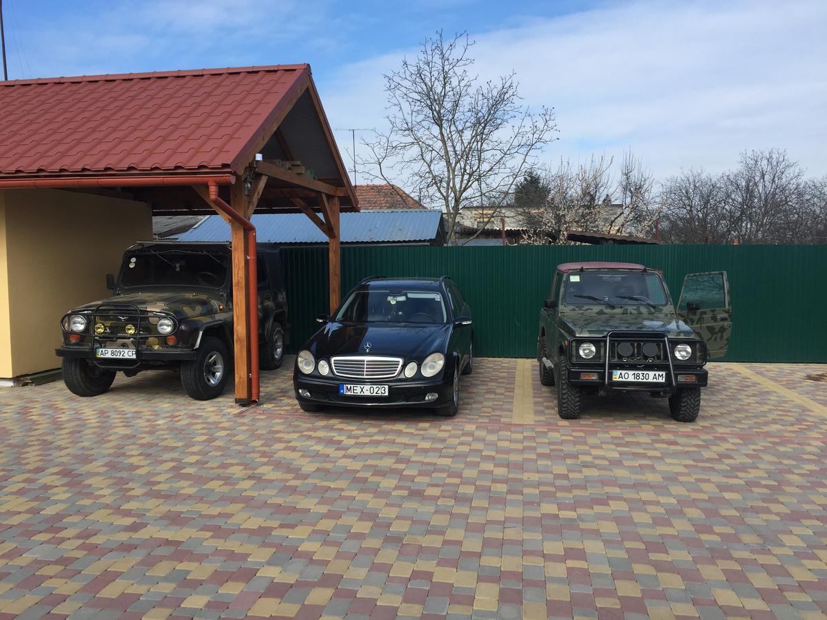Міні Готель Вілла Вікторія Berehowe Exterior foto